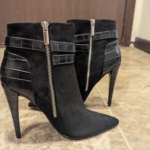 JustFab Black  Heeled Boots Size 8